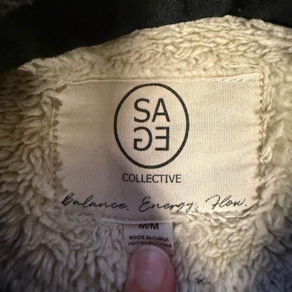 Plaid women’s Jacket in Black and White - Picture 5 of 7